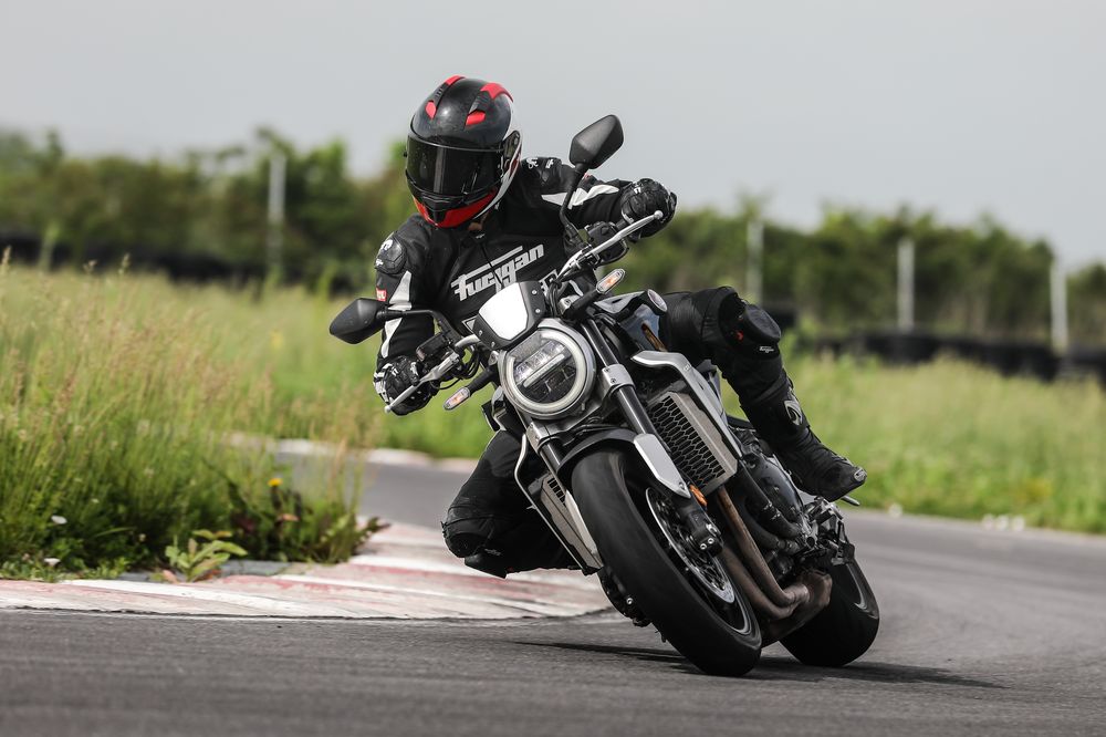 Test Honda CB1000R: În căutarea perfecțiunii