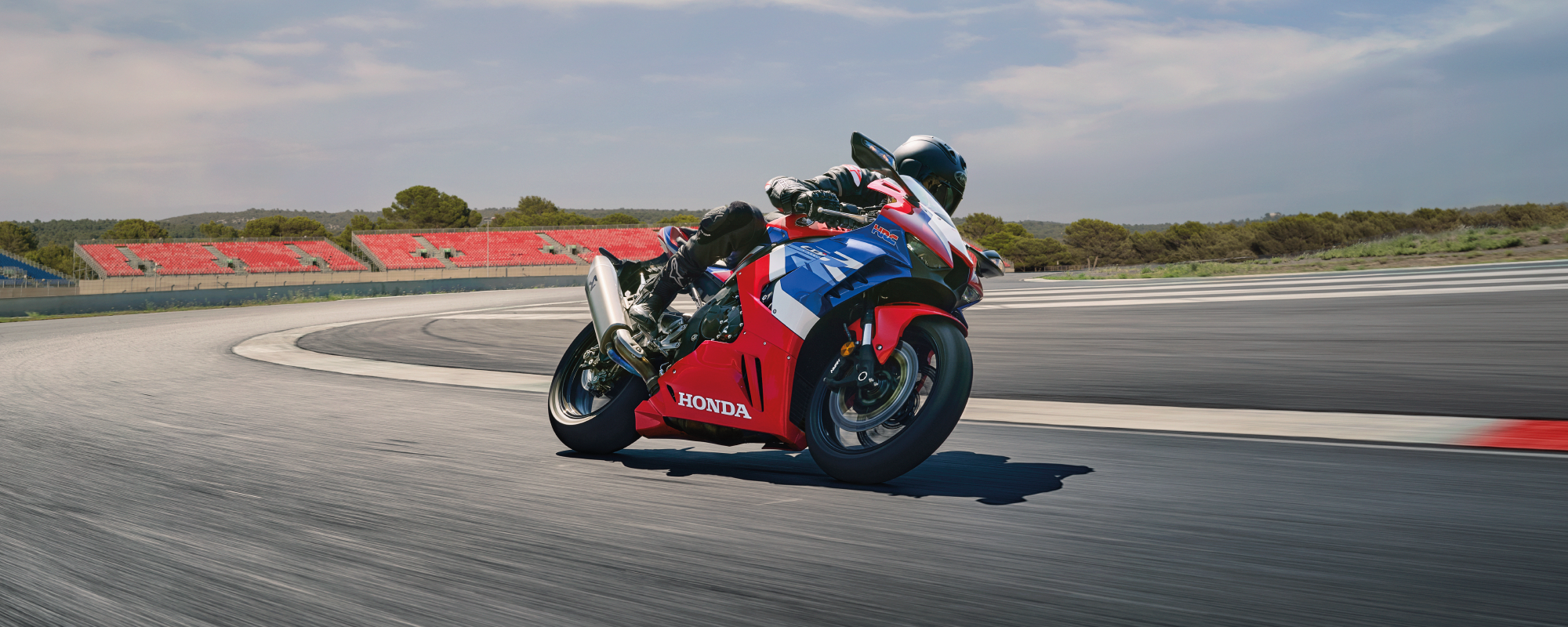 fireblade-header-desktop-10